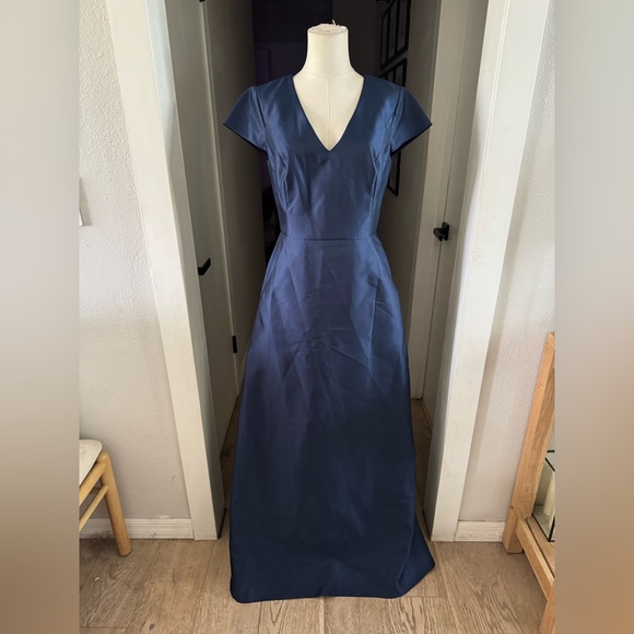 NEW | ALFRED SUNG | Cap Sleeve V-Neck Satin Dress In Midnight Blue | Sz 6 - Picture 2 of 8